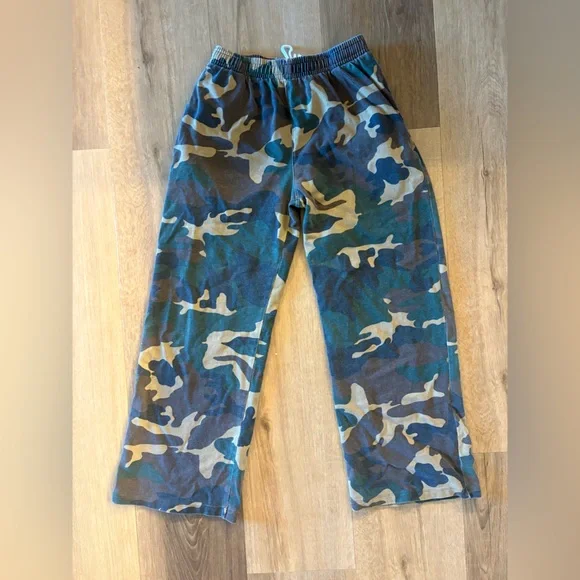 Brandy Melville Camo Track Pants in Green, Tan, Black - Picture 1 of 3
